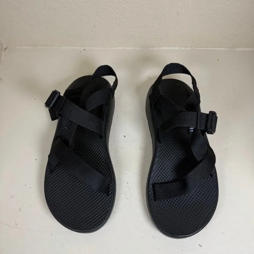 Chaco Classic Sandals adjustable webbing strap and textured footbeds EUC size 11